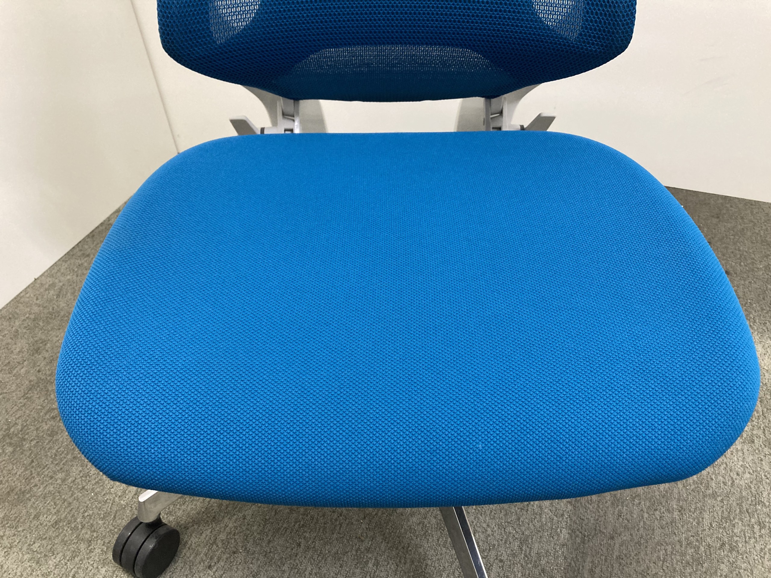 コクヨ オフィスチェア デュオラ CR-GW3000E1KZY4-WN ハイバック ホワイトカーペット用 配送・組立・設置込 代引不可 チェア・オフィスチェア⁄Duora2 デュオラ2｜KOKUYO Workstyle Shop