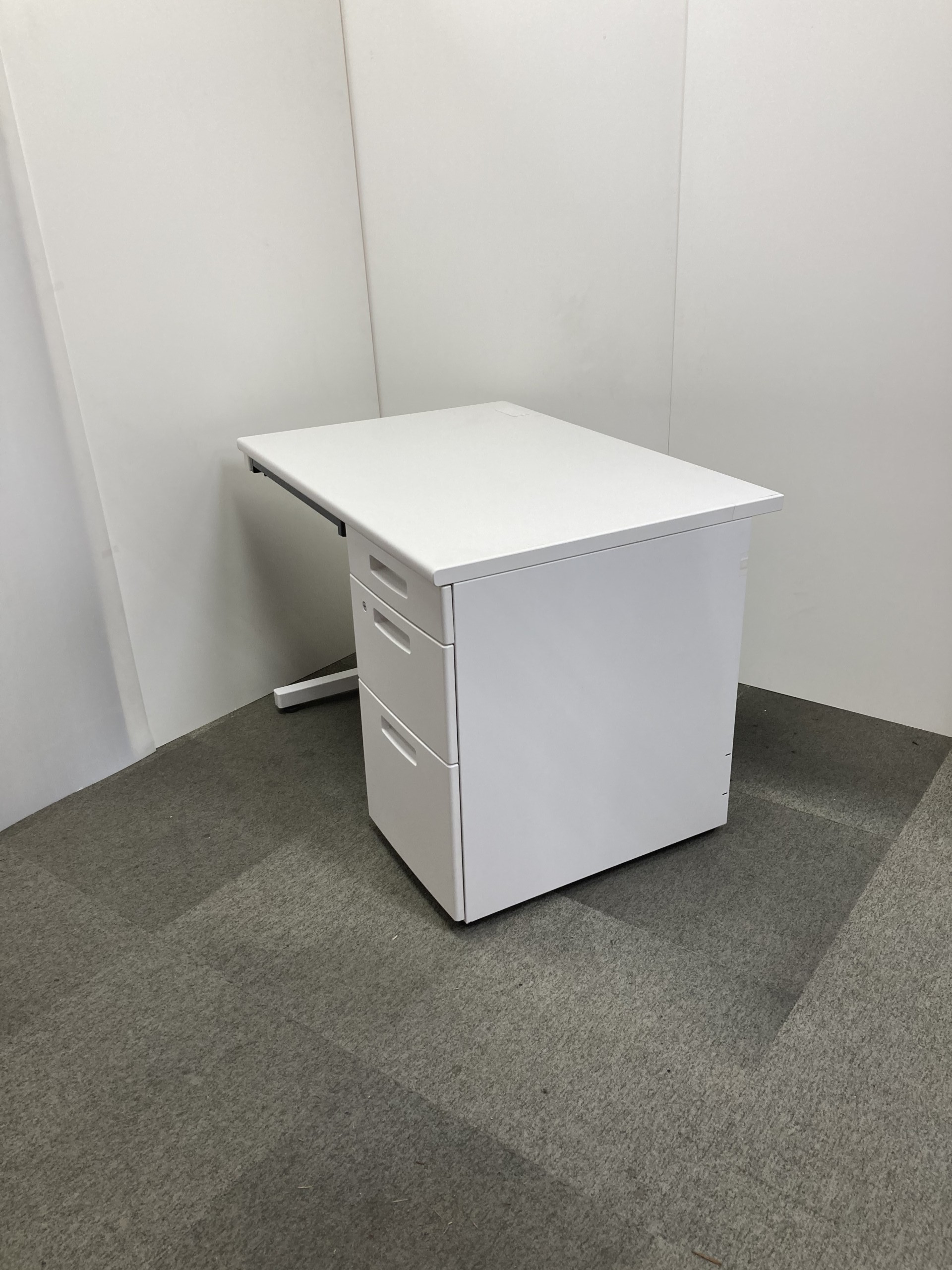 中古 コクヨ 片袖机 ピクサシリーズ | Office Hut ｜ 尾張旭市の 