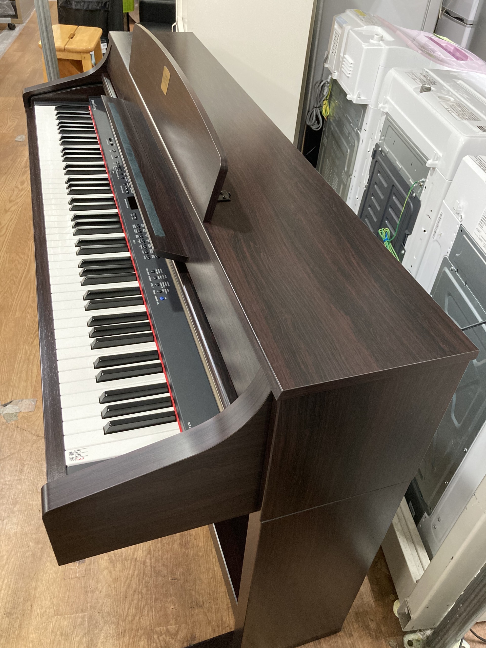 完全限定美品 ヤマハ CLP-635 電子ピアノ クラビノーバ YAMAHA Clavinova イス付き 新品参考価格\\184,800 ヤマハ