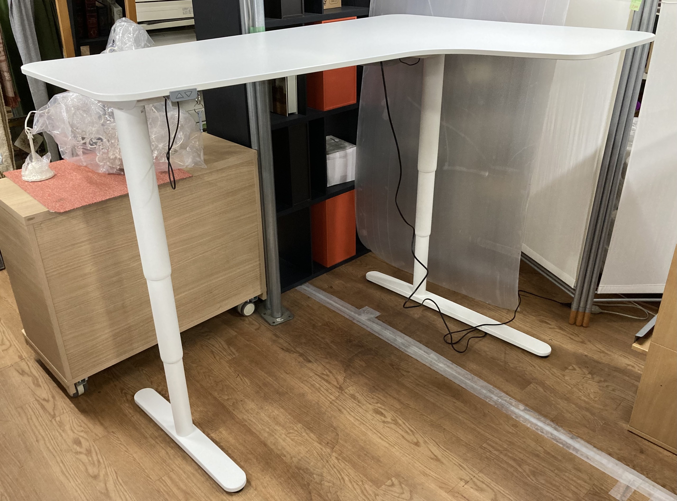 IKEA BEKANT ベカント 電動昇降式 コーナーデスク 右 中古 | Office