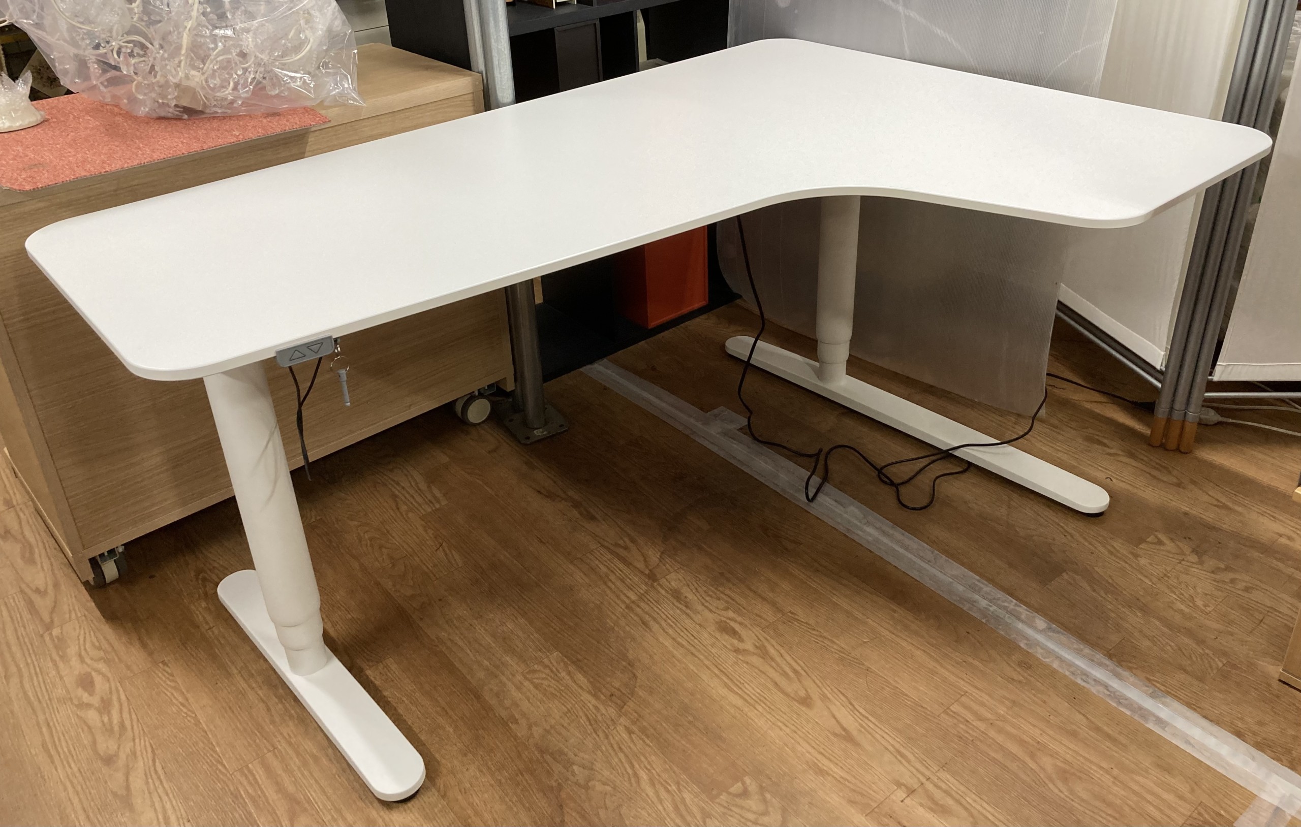 IKEA BEKANT ベカント 電動昇降式 コーナーデスク 右 中古 | Office